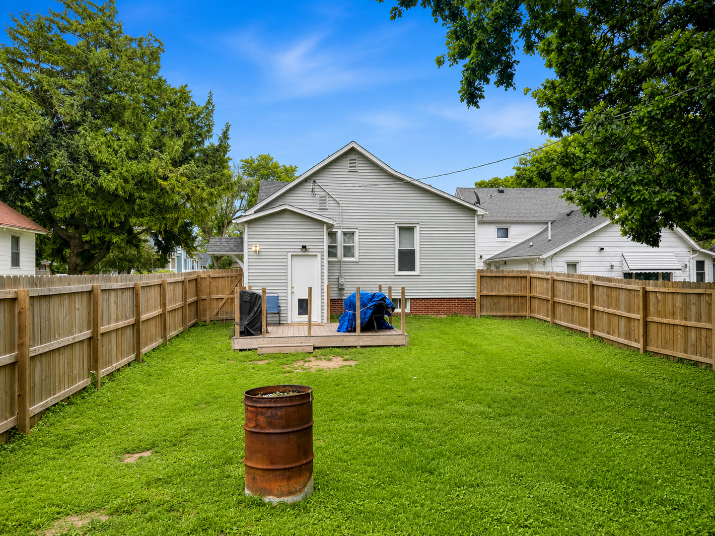 main property photo 10