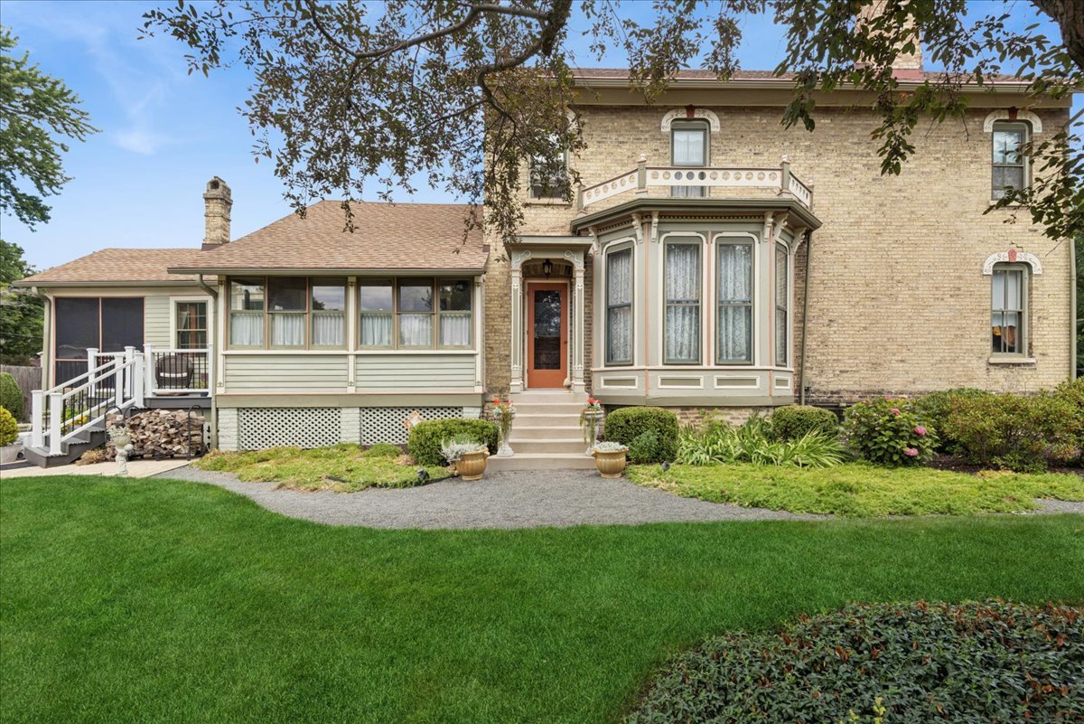 main property photo 10