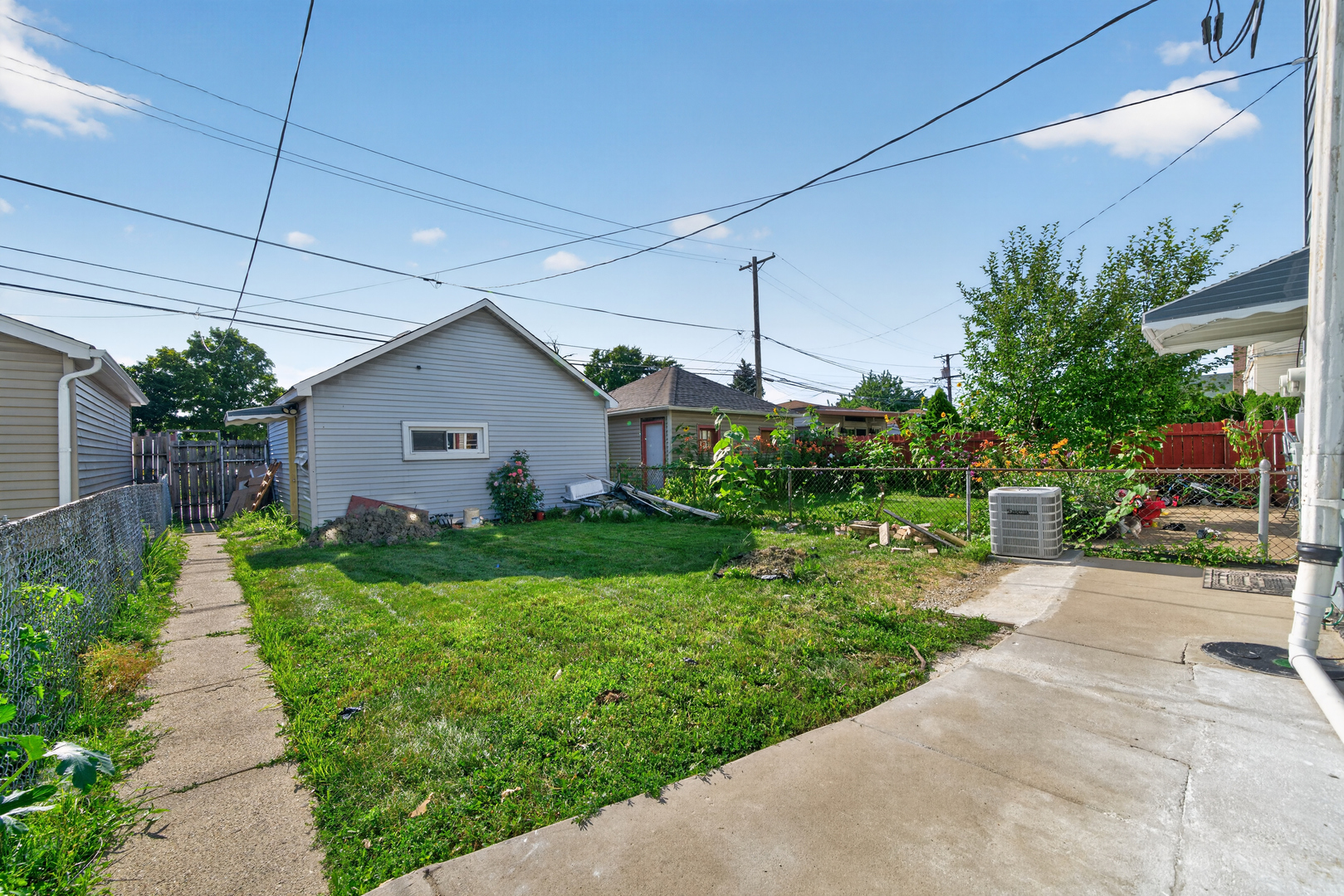 main property photo 16