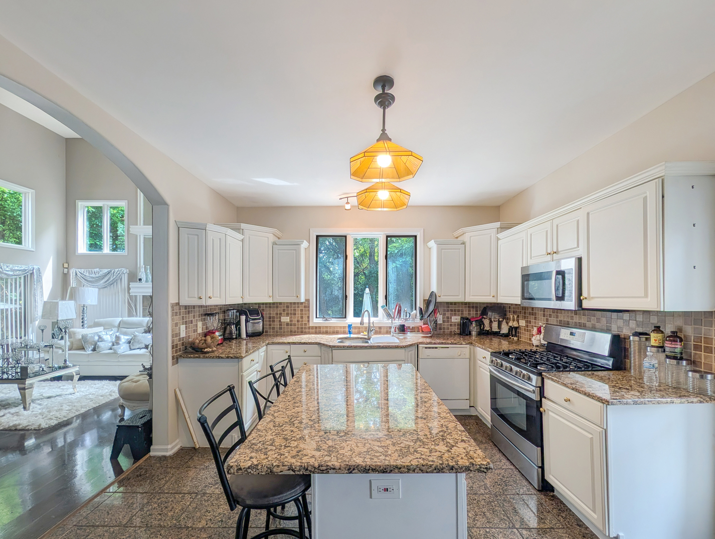 main property photo 2