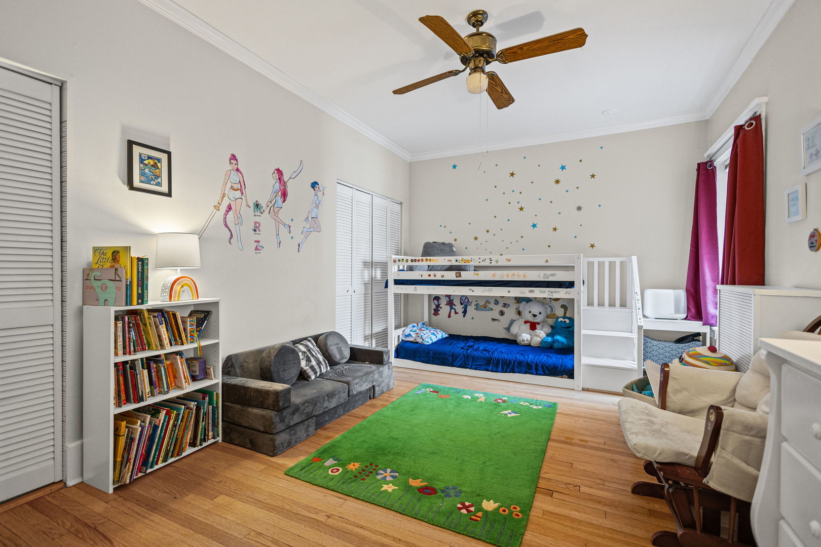 main property photo 8