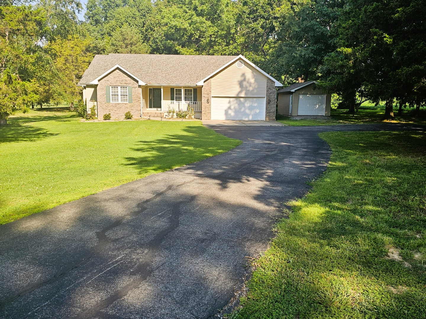 main property photo 2