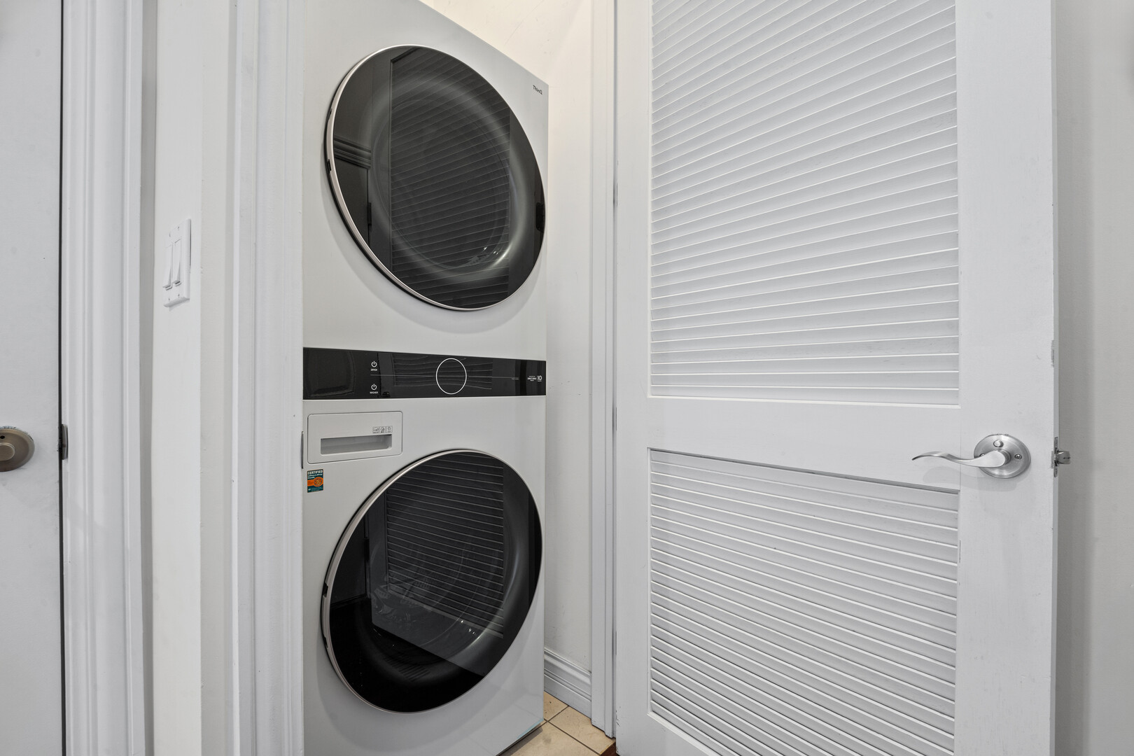property viewer photo 18