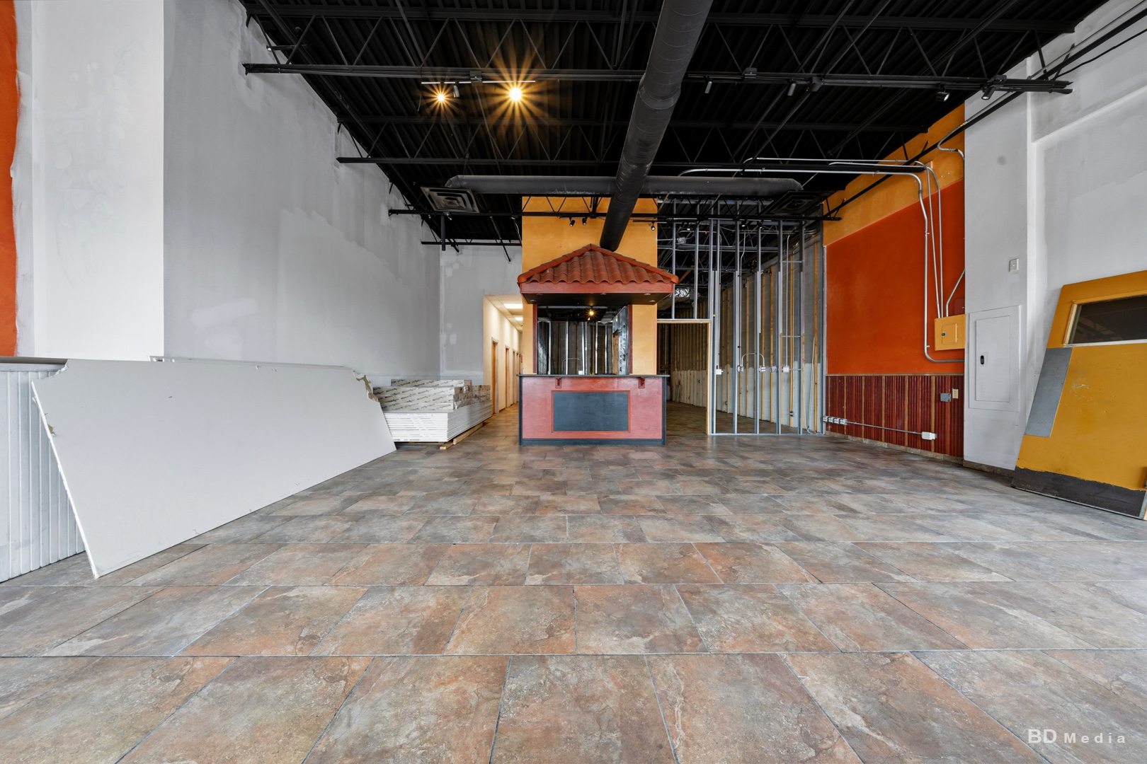 main property photo 8