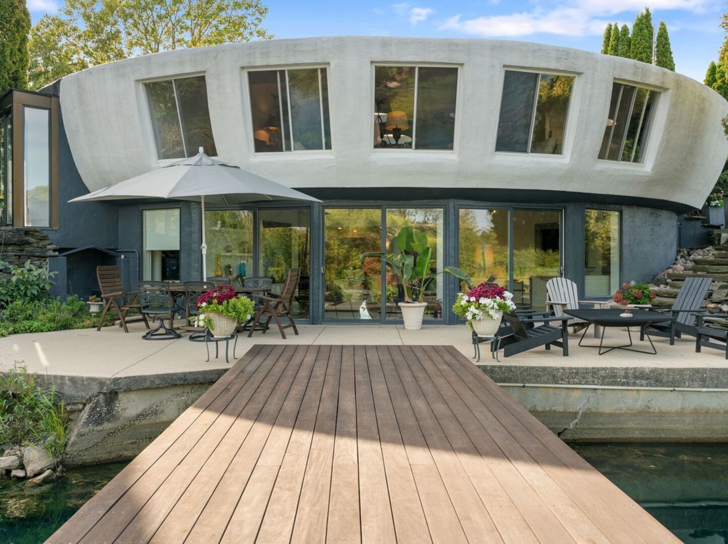 main property photo 40
