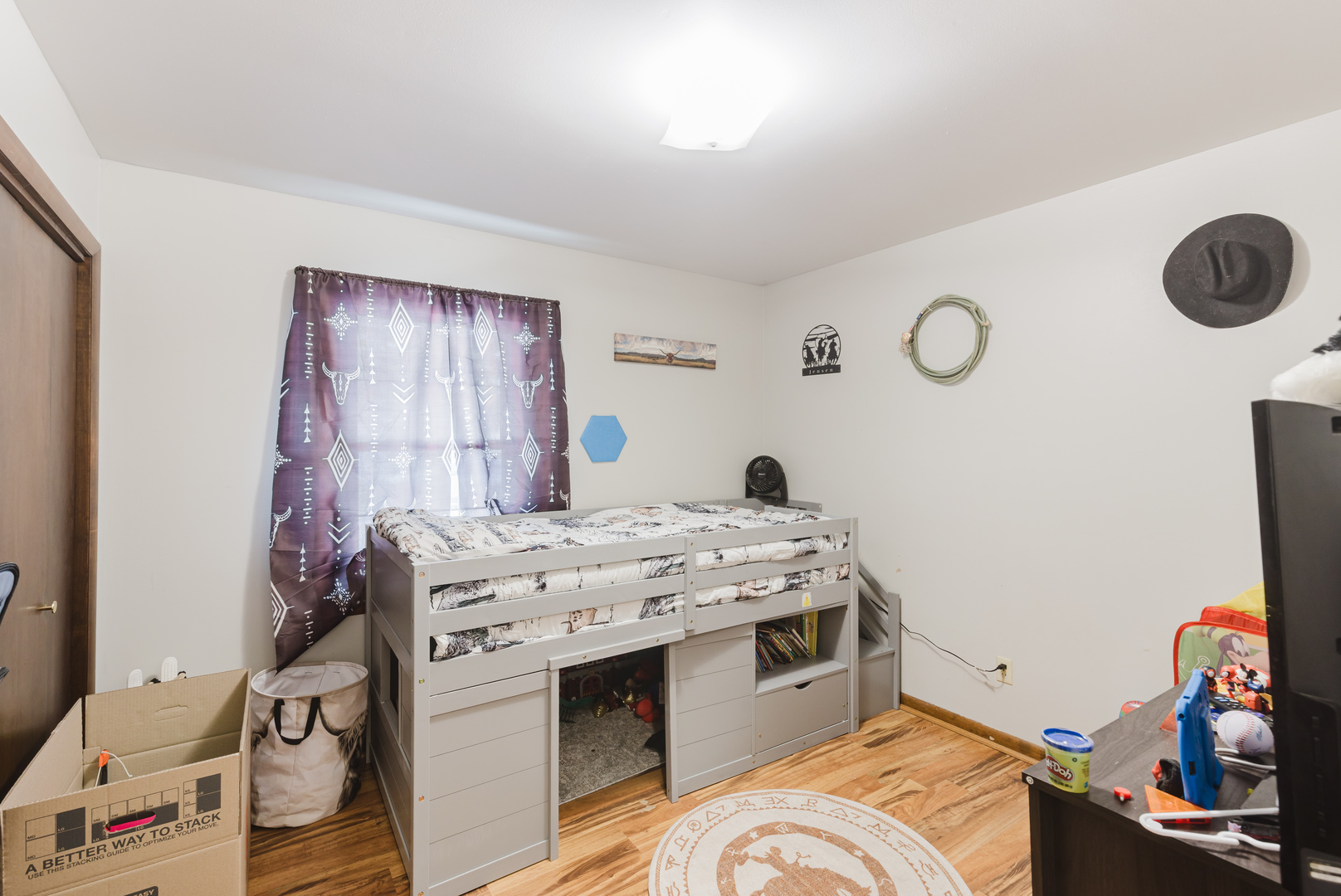 main property photo 14