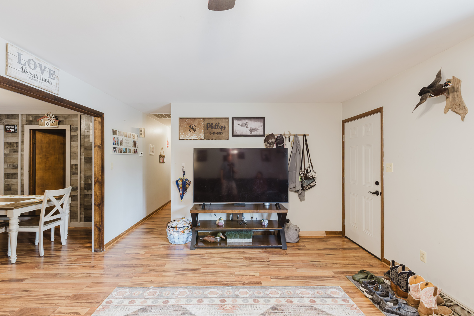main property photo 6