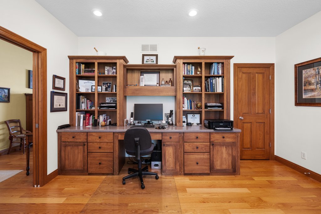 main property photo 24