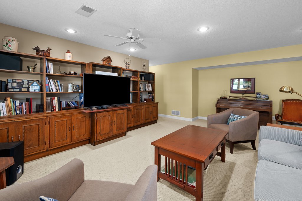 main property photo 66