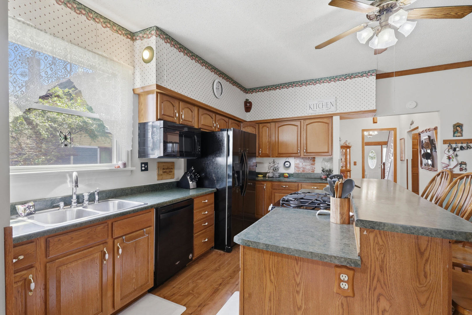main property photo 12