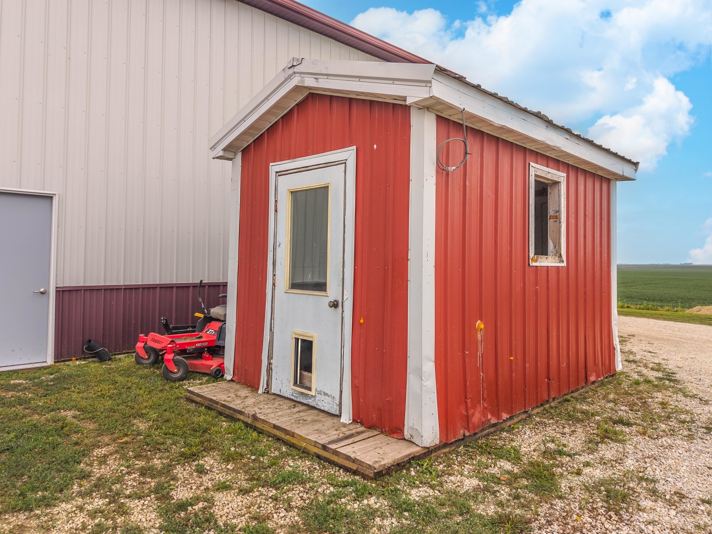 main property photo 74