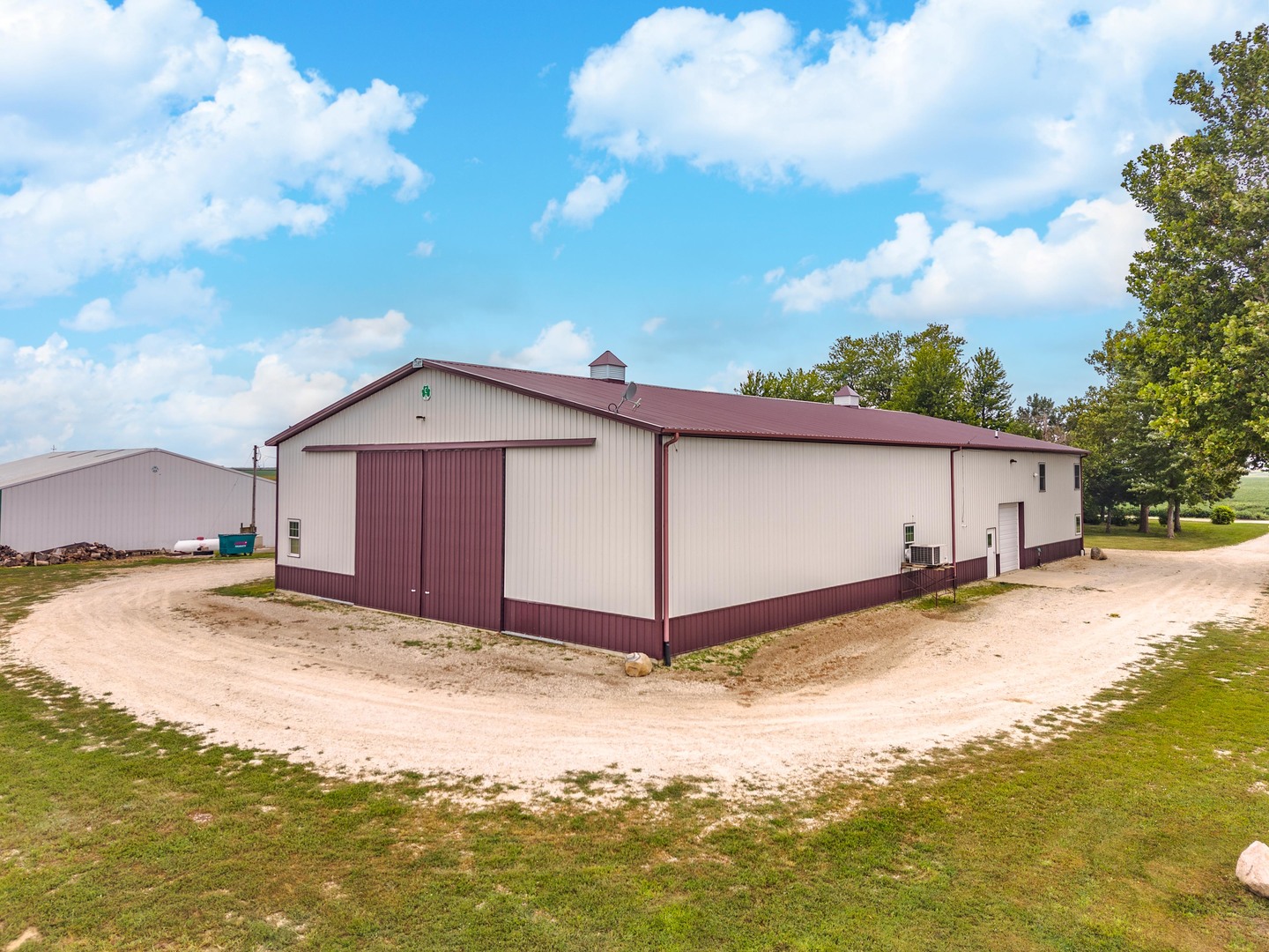 main property photo 75
