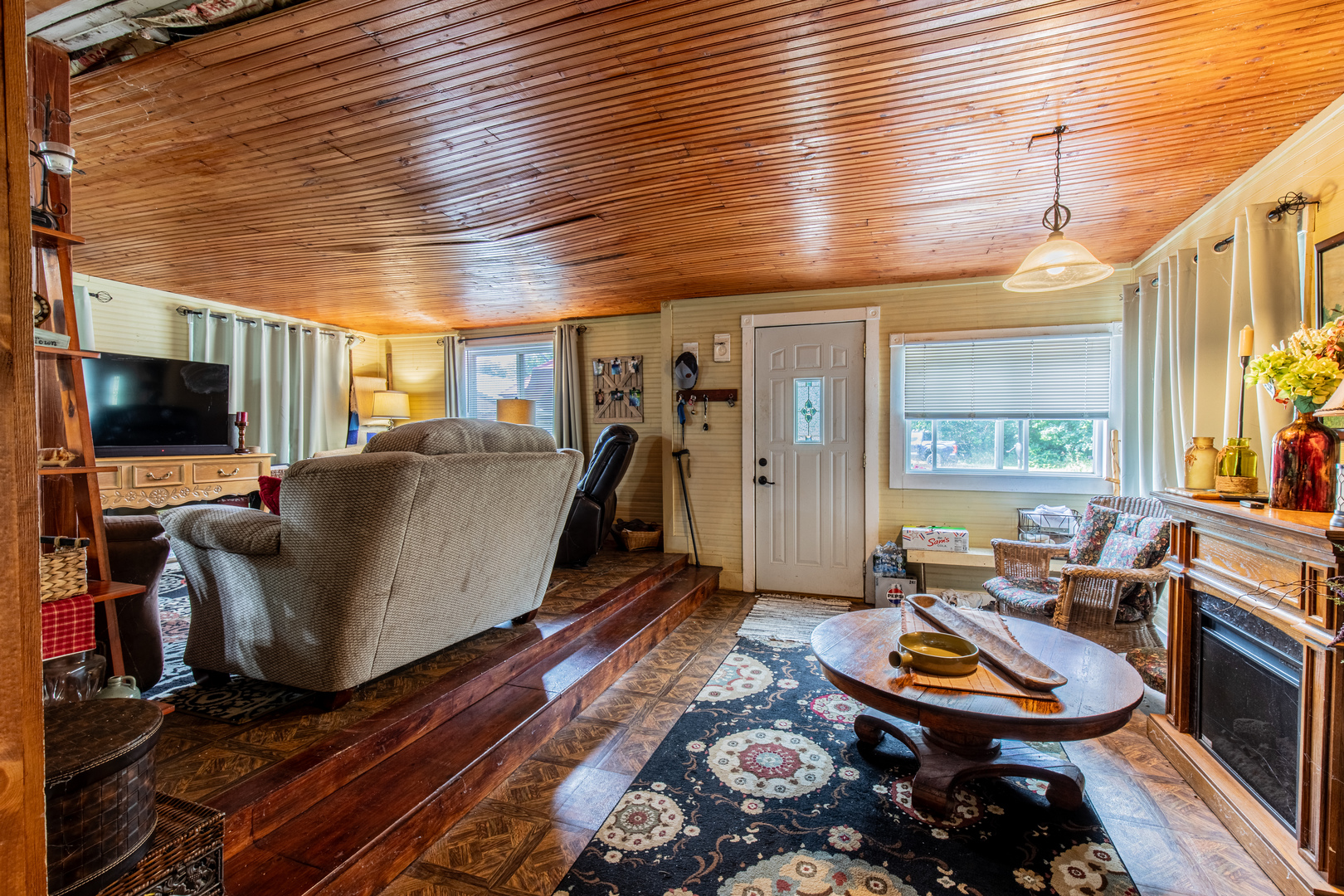 main property photo 7