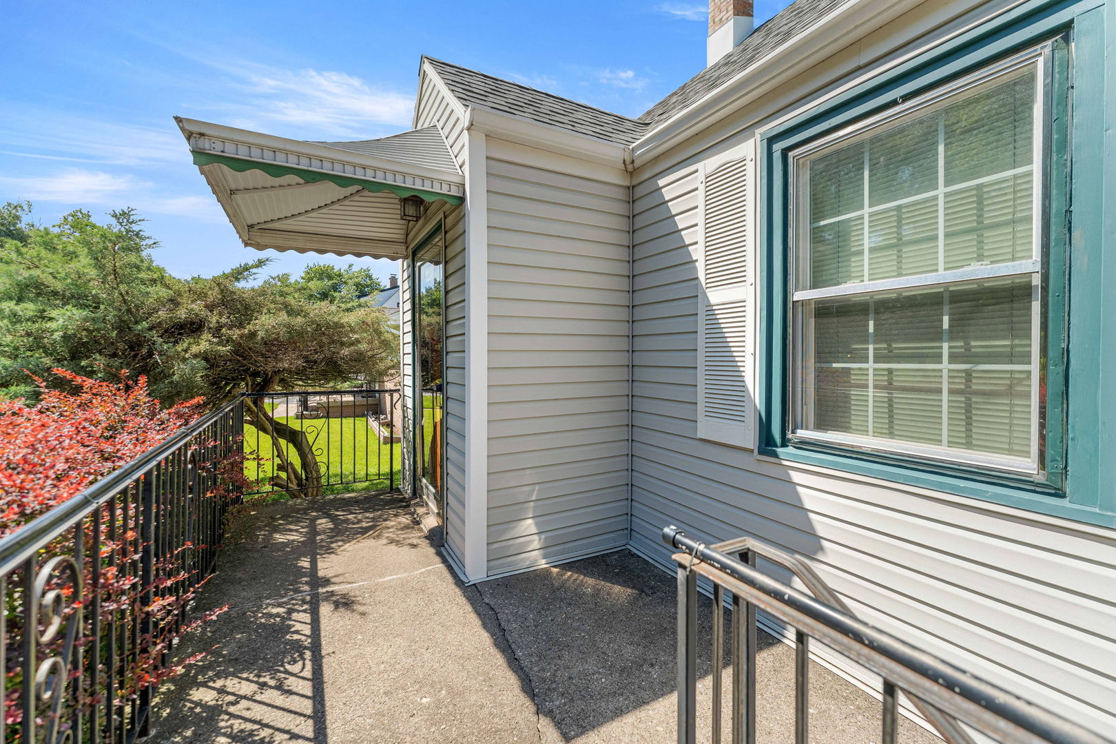 main property photo 29