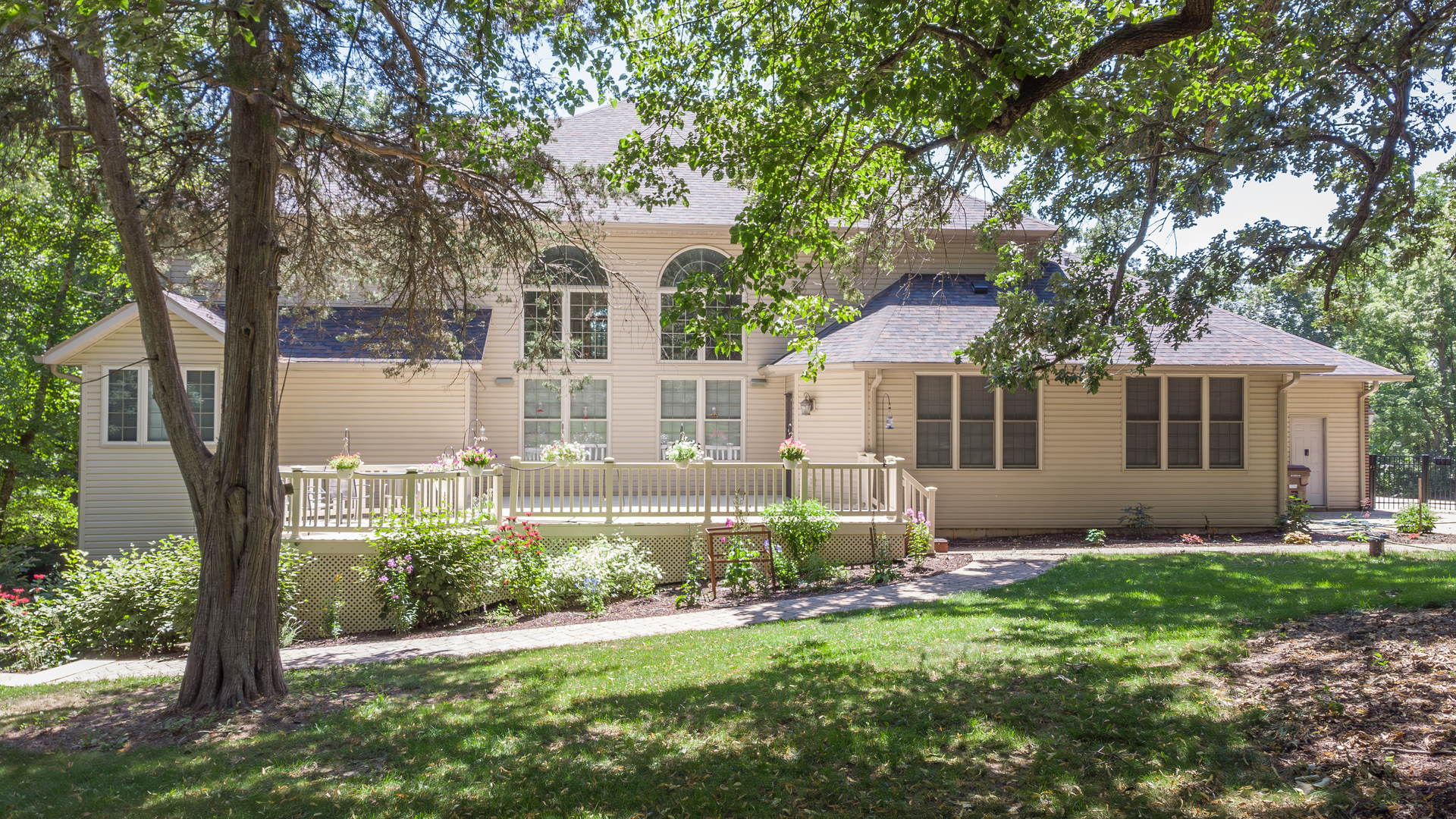 main property photo 51