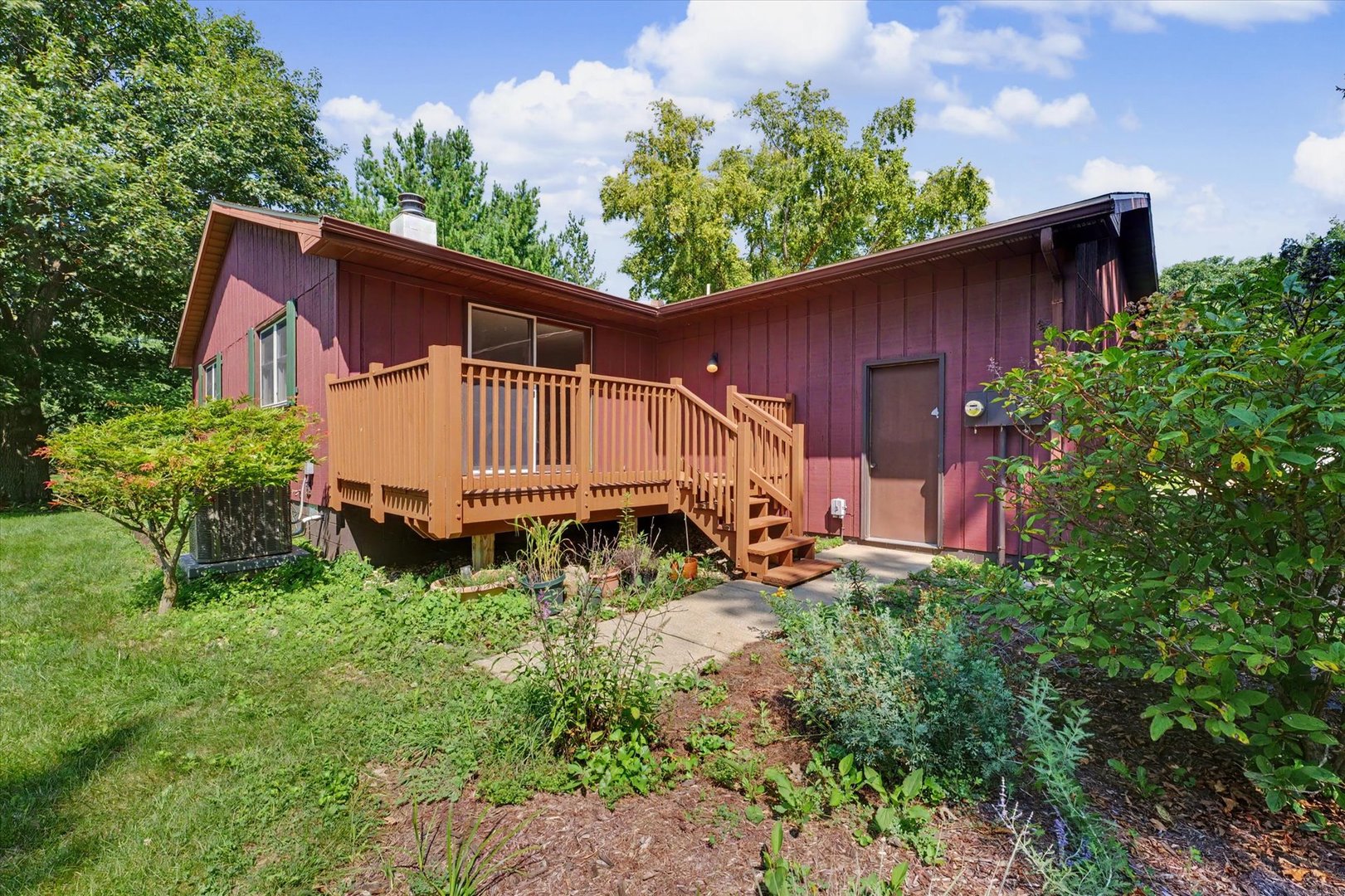 main property photo 34