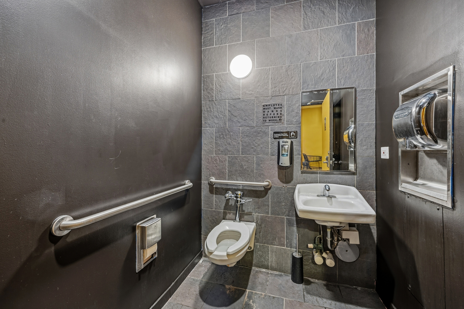 main property photo 27