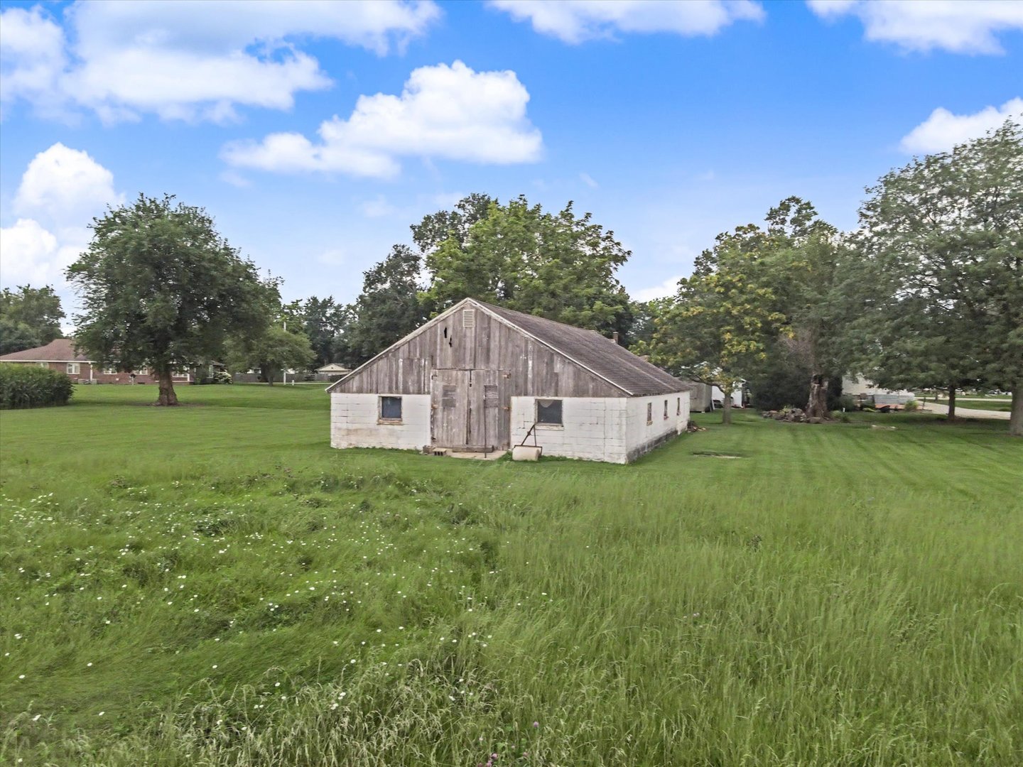 main property photo 46