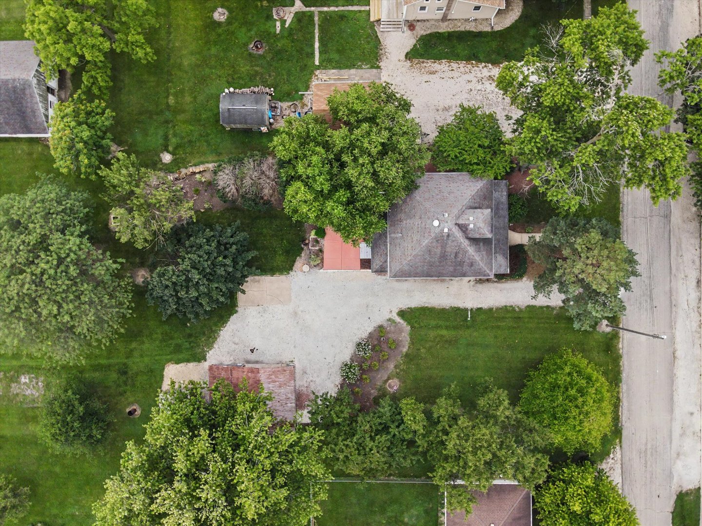 main property photo 48