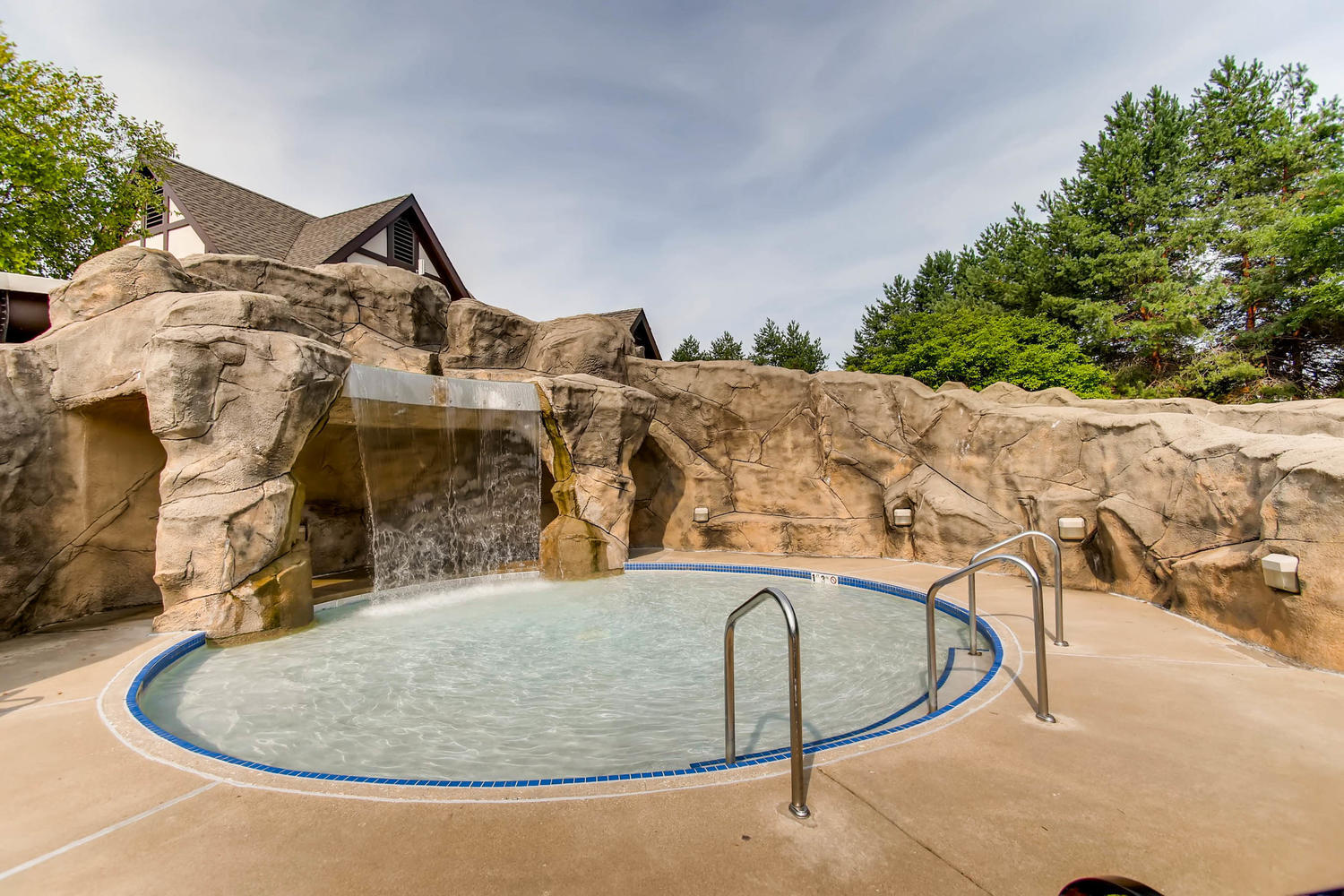 main property photo 33