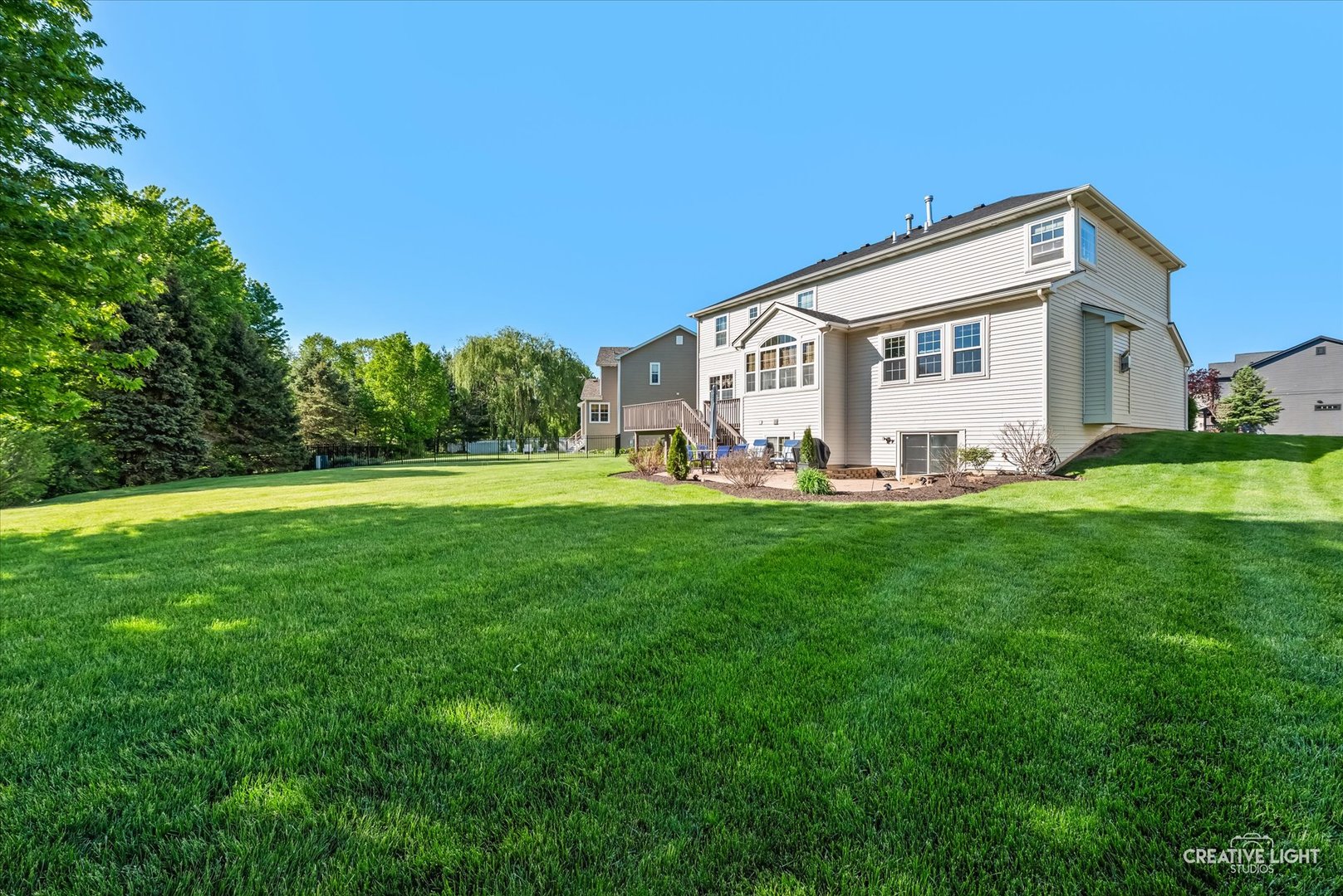 main property photo 30