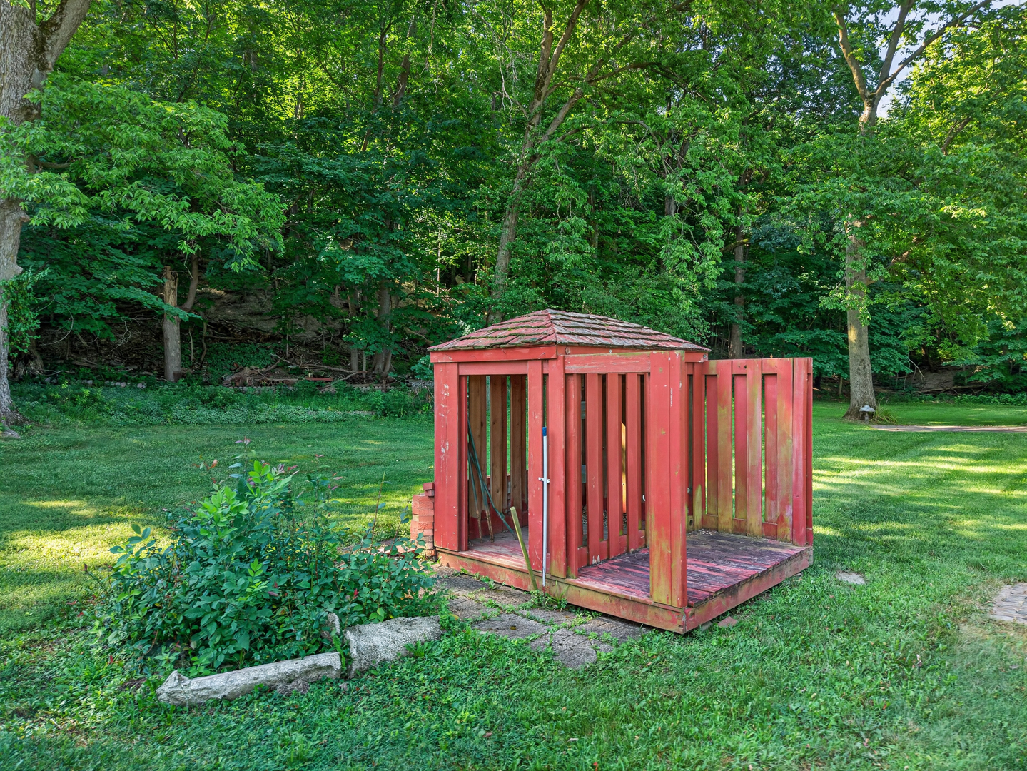main property photo 41