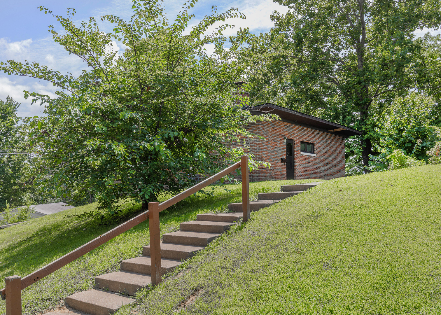 main property photo 27