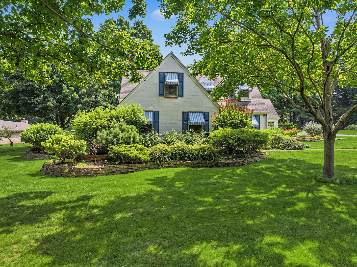 main property photo 8