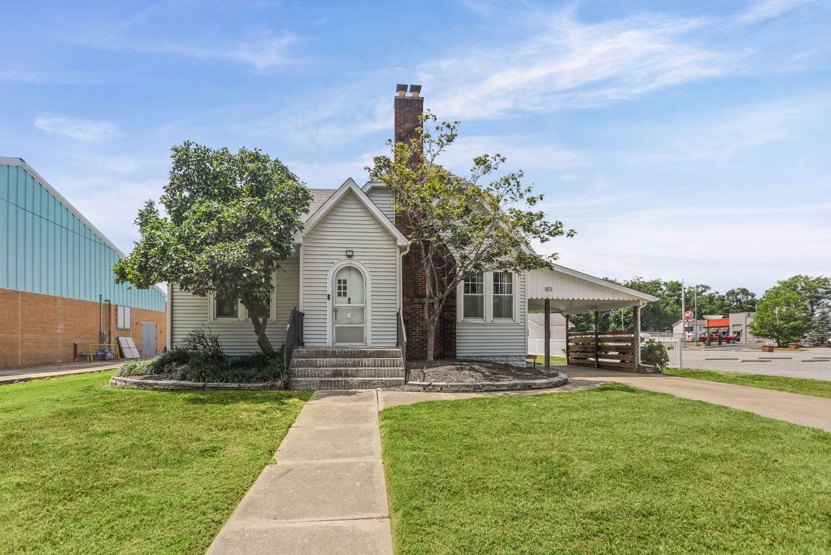 main property photo 2
