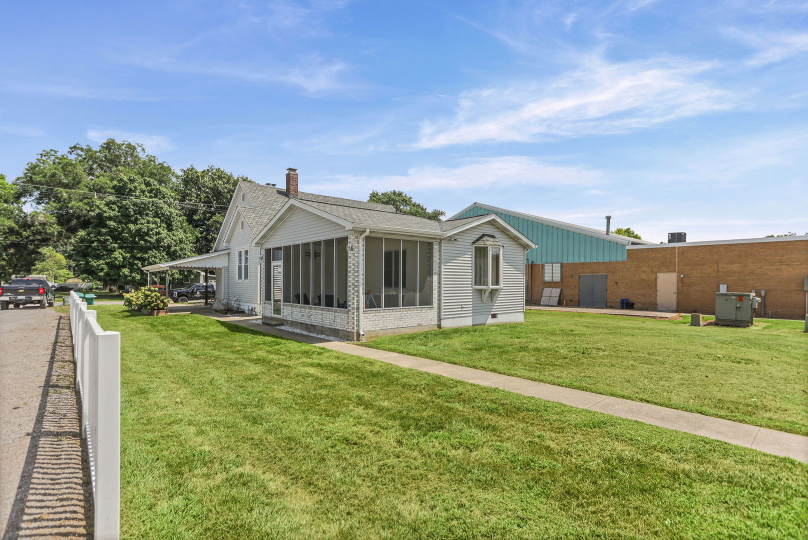 main property photo 6