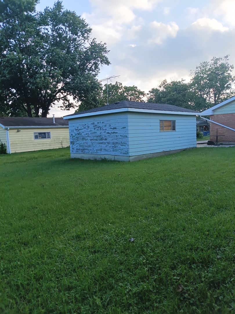 main property photo 14