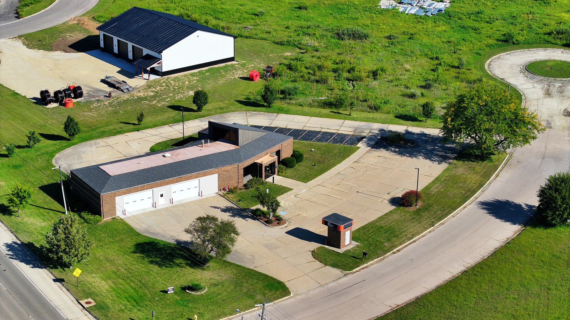 main property photo 23
