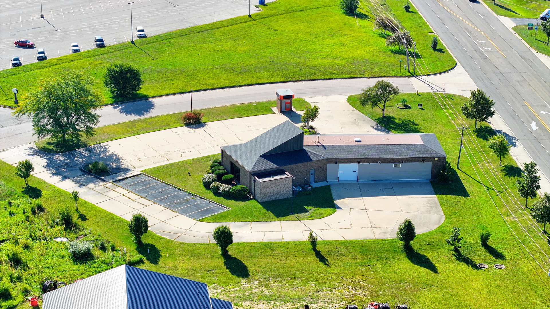 main property photo 29
