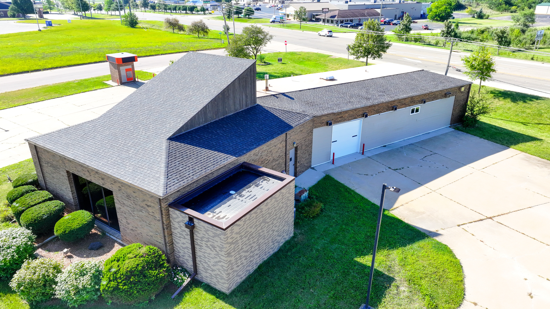 main property photo 37