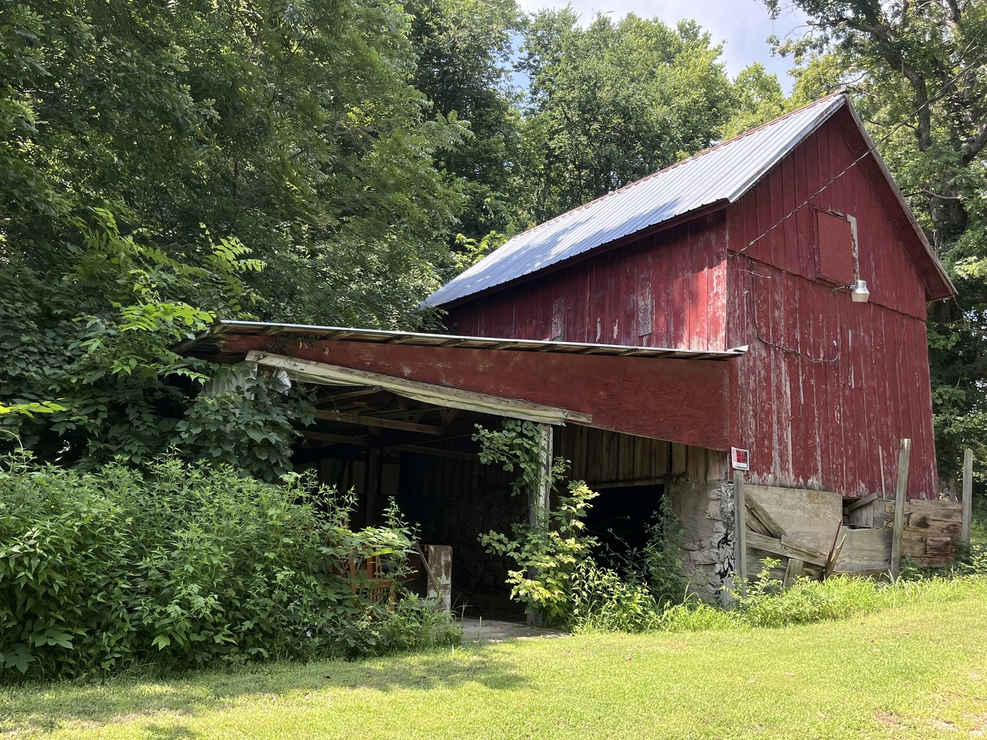 main property photo 2