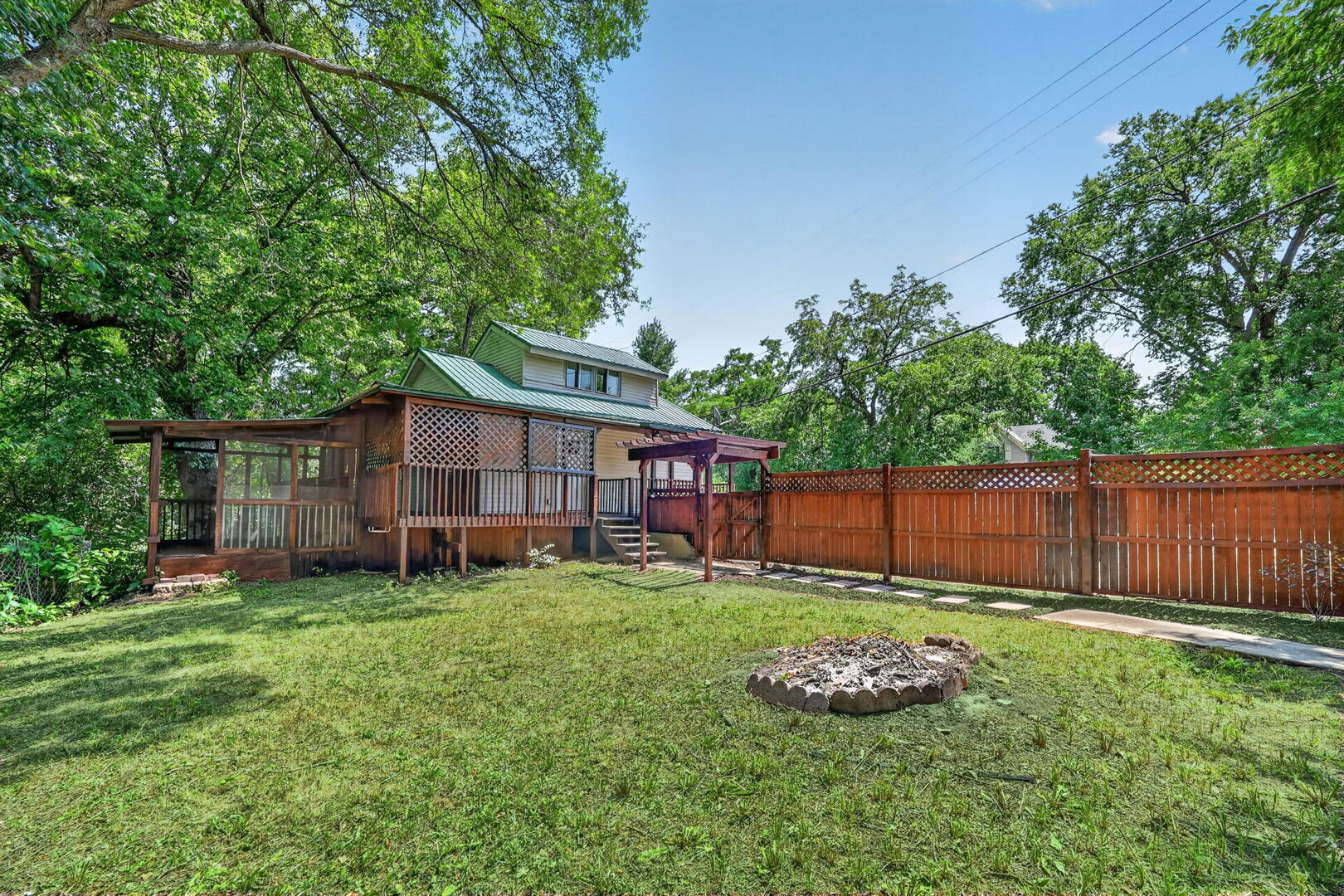 main property photo 23