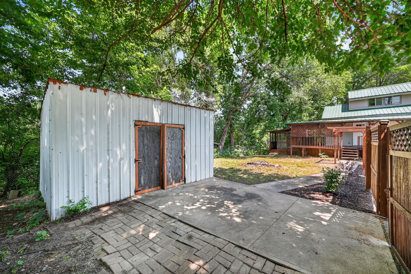 main property photo 26