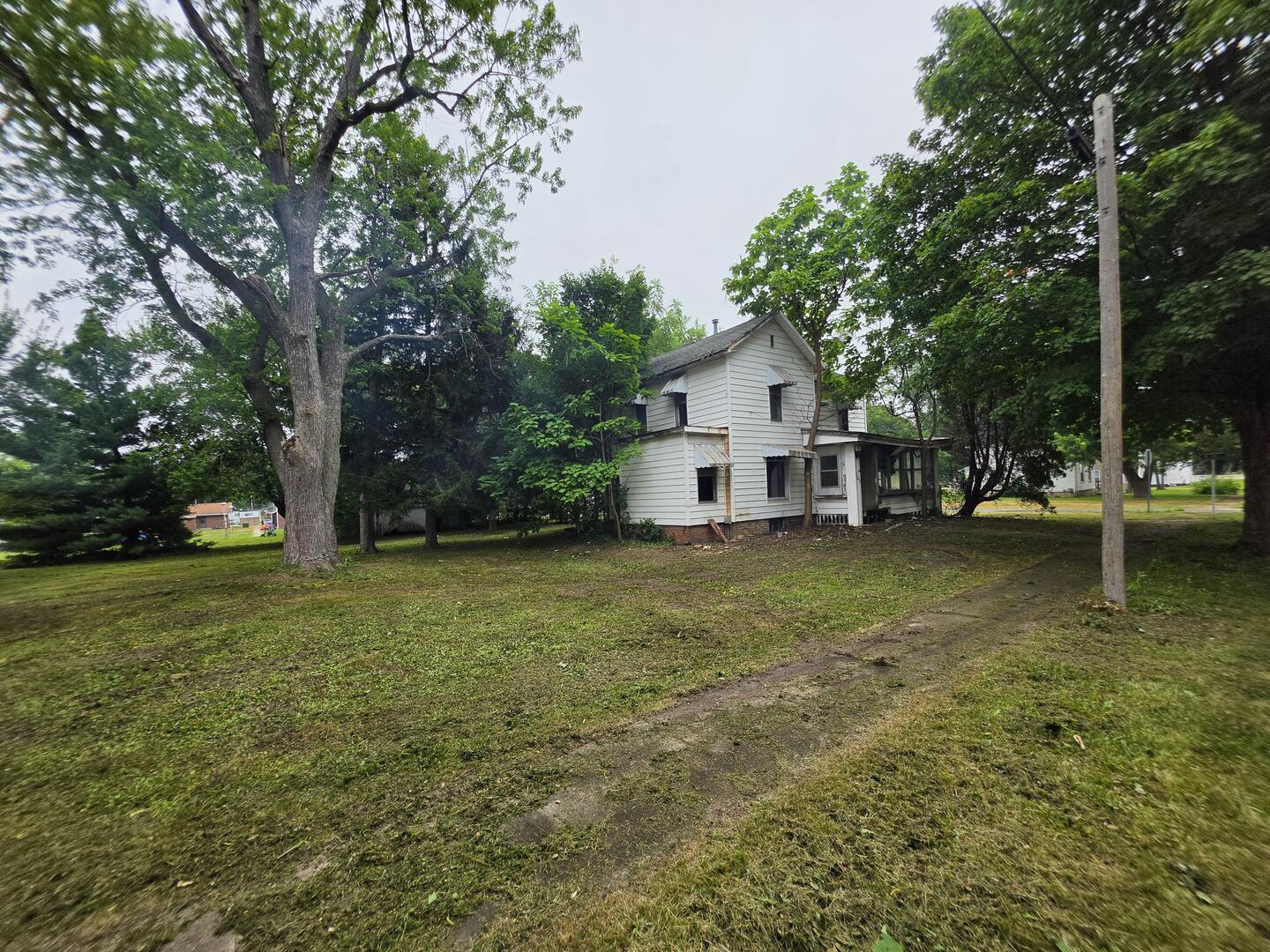 main property photo 16