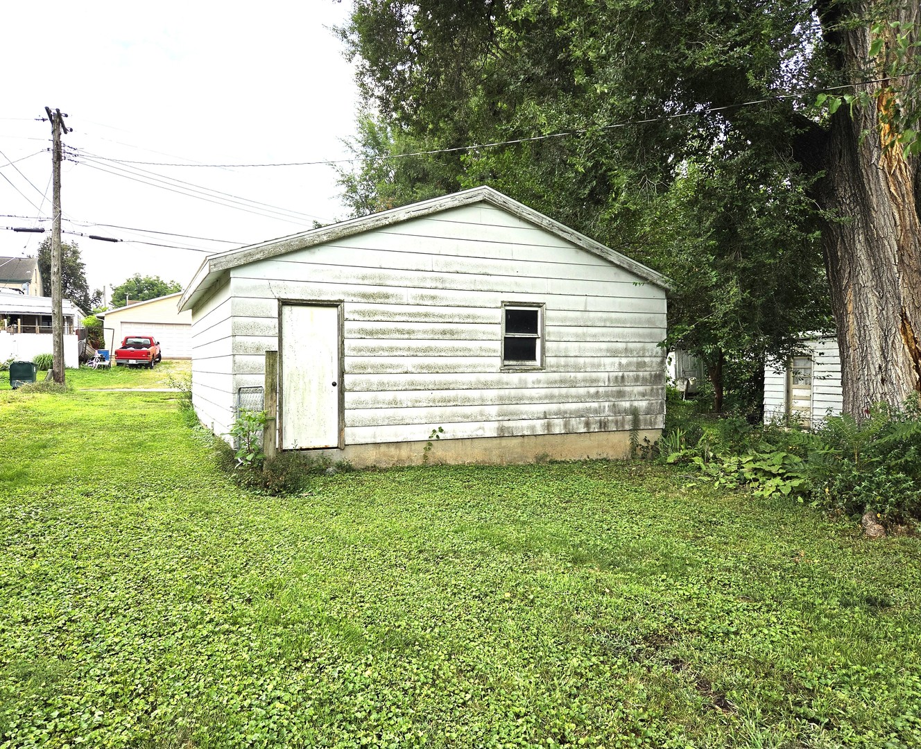 main property photo 13