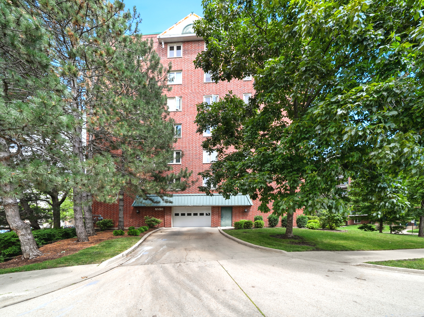 main property photo 29