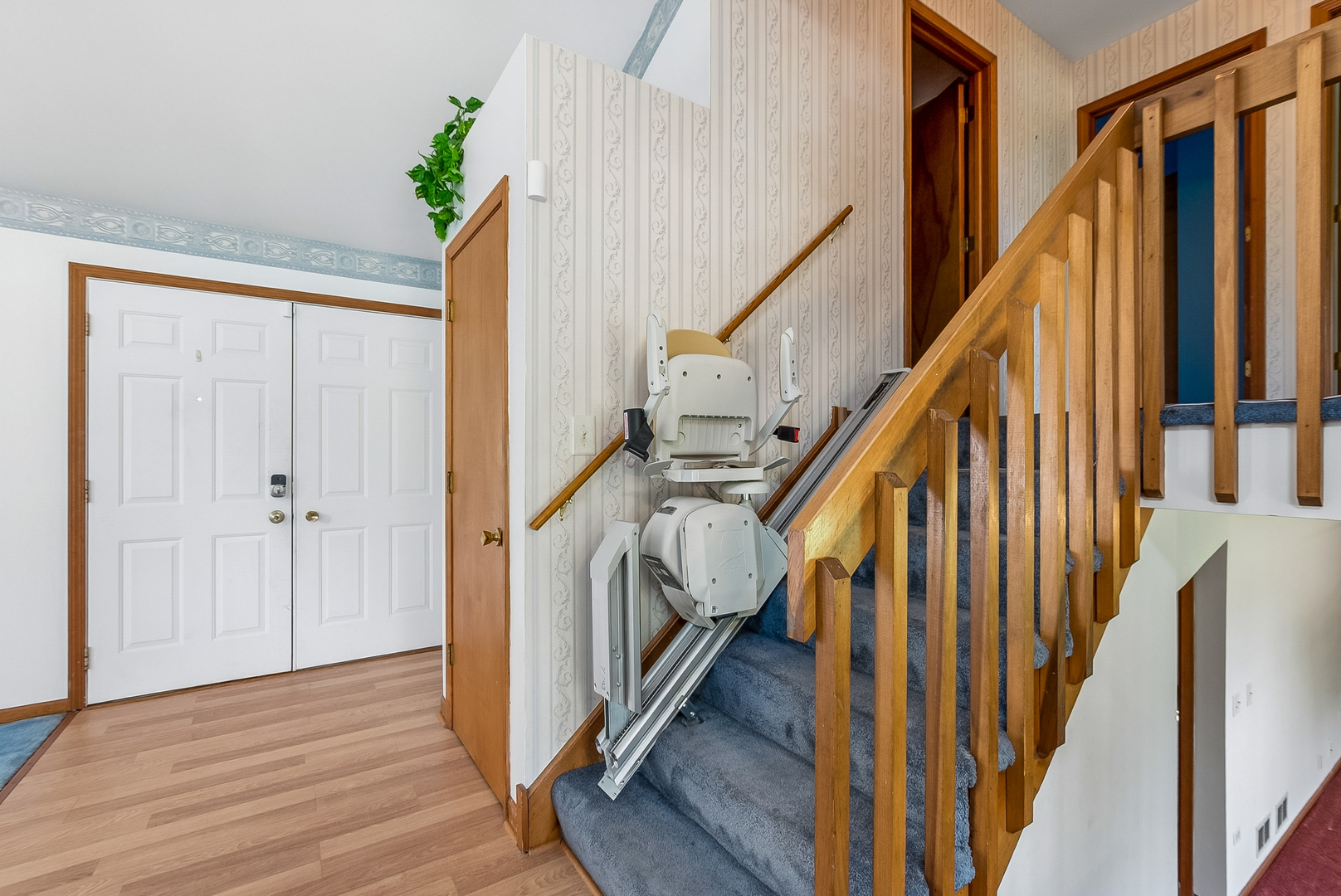 main property photo 6