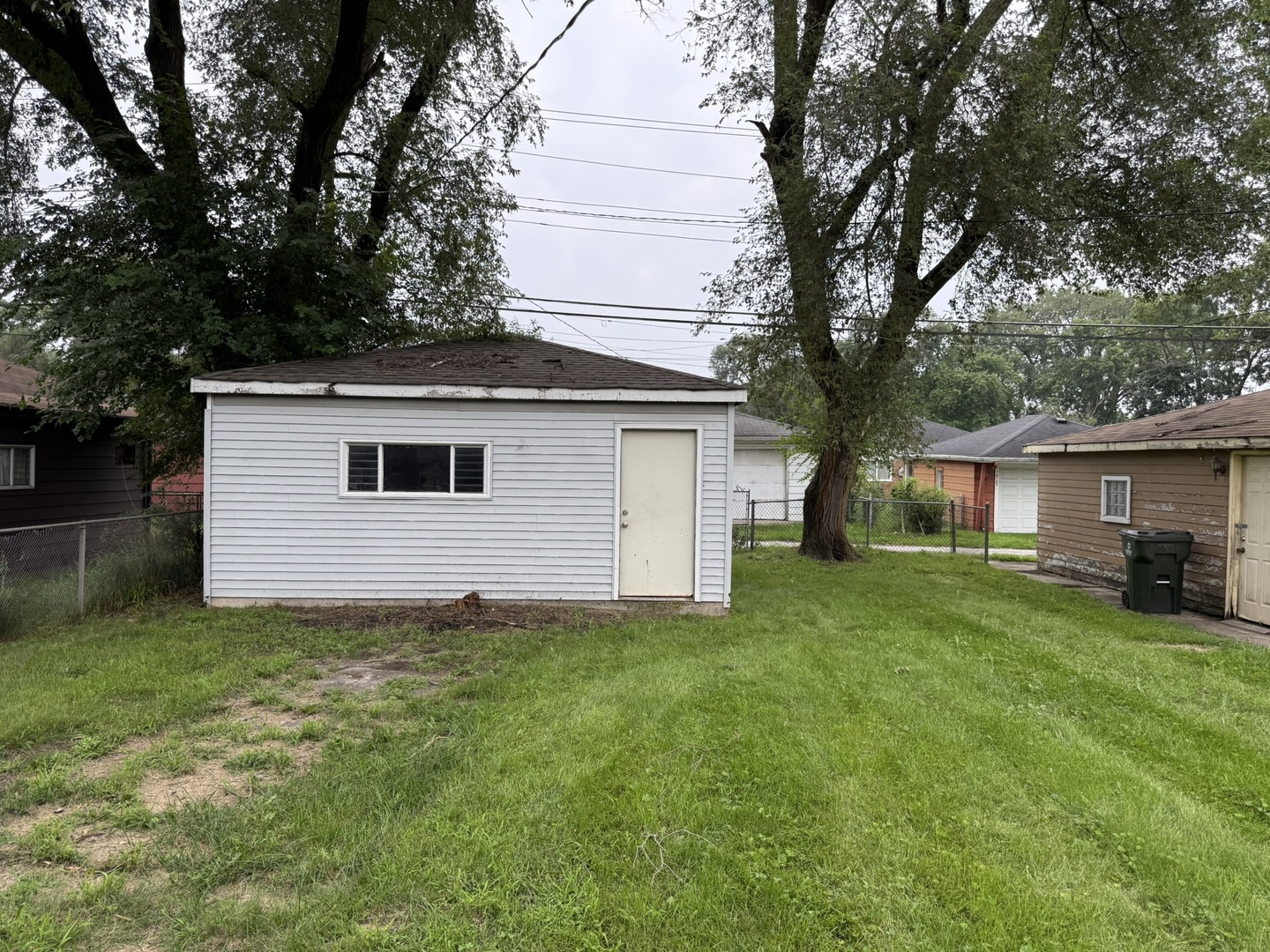 main property photo 13