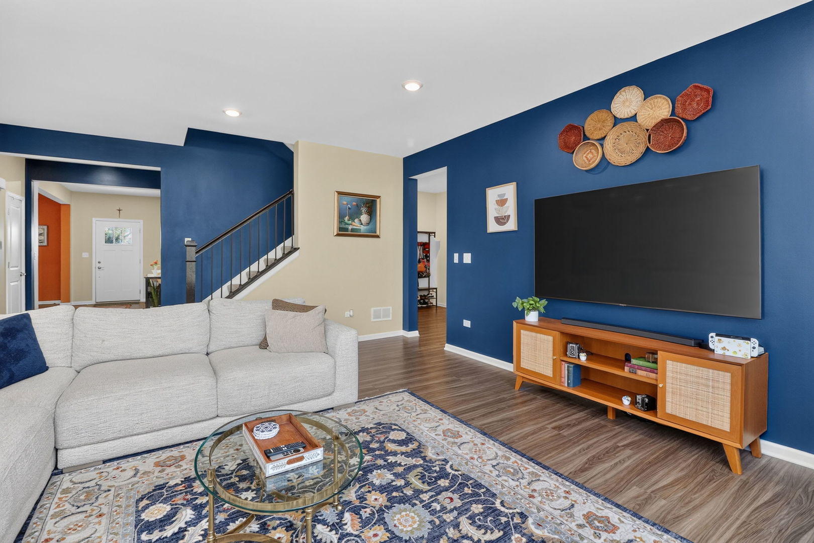 main property photo 11