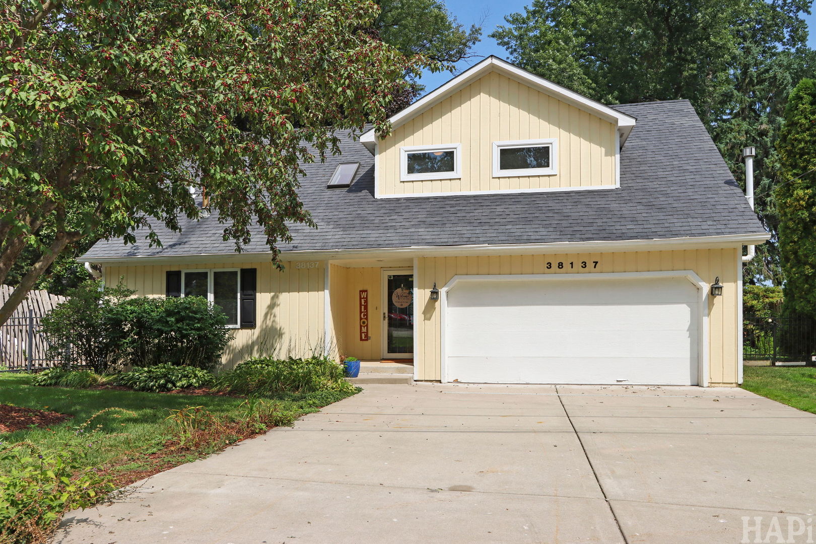 main property photo 32