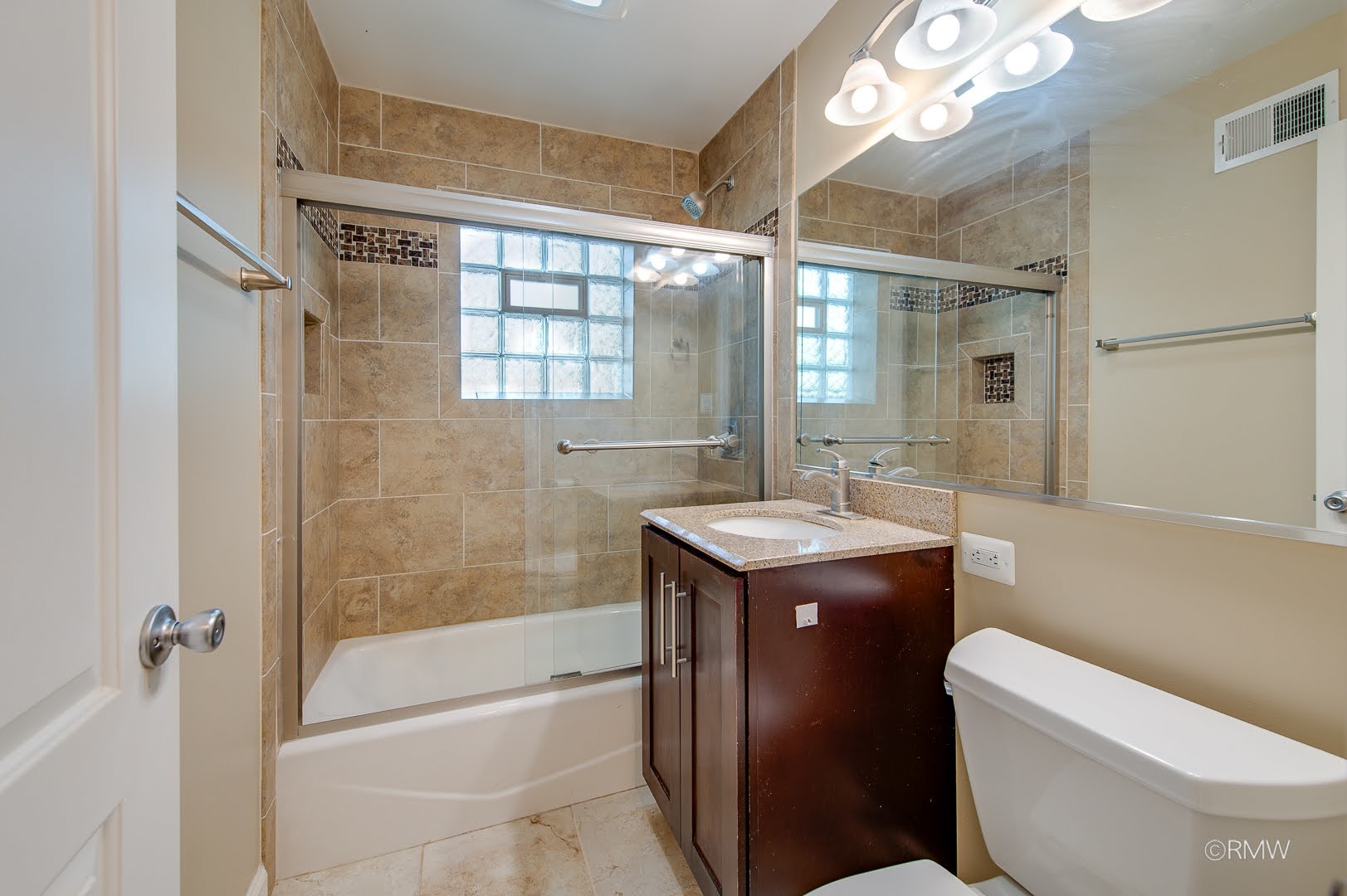 property viewer photo 11
