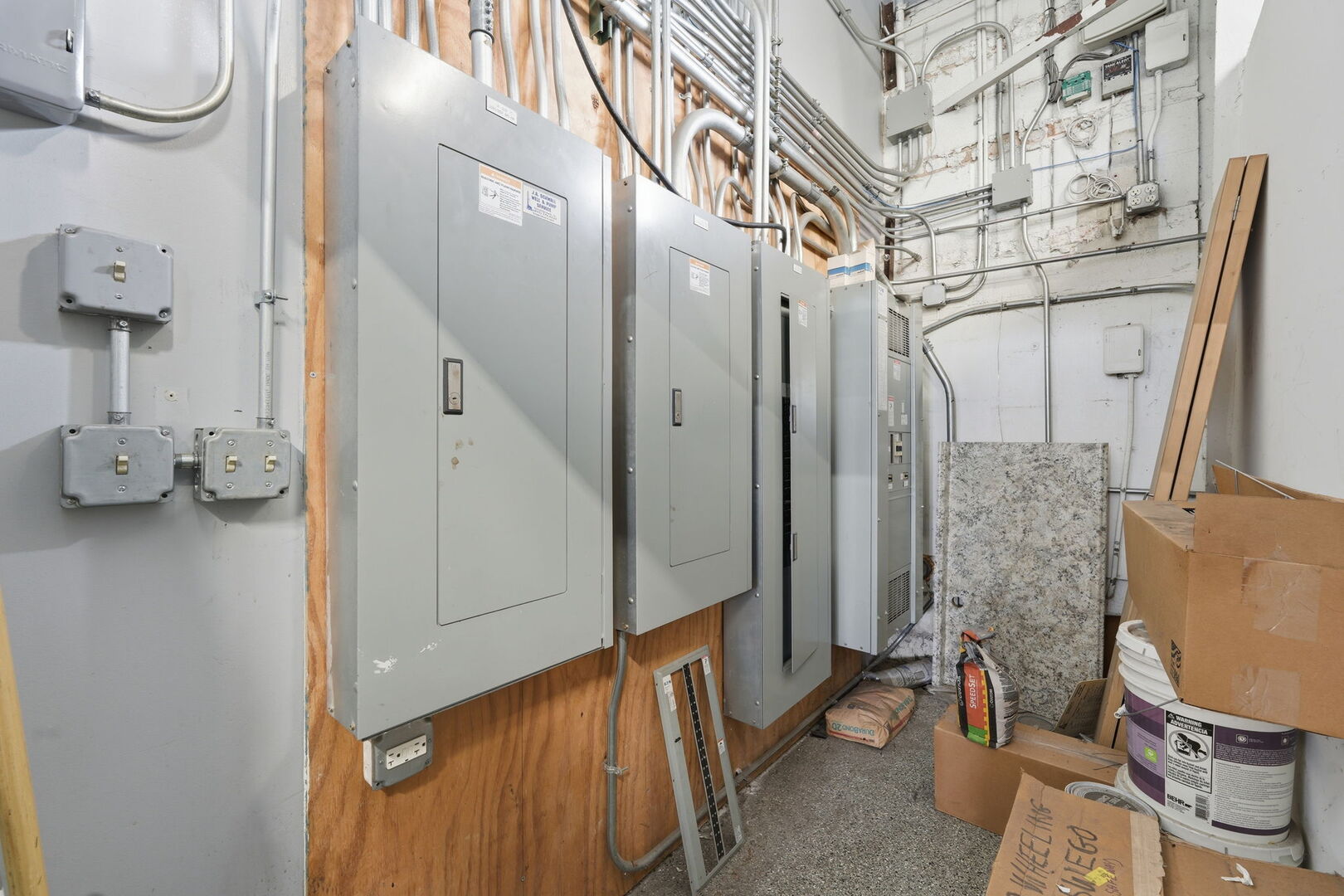 main property photo 19