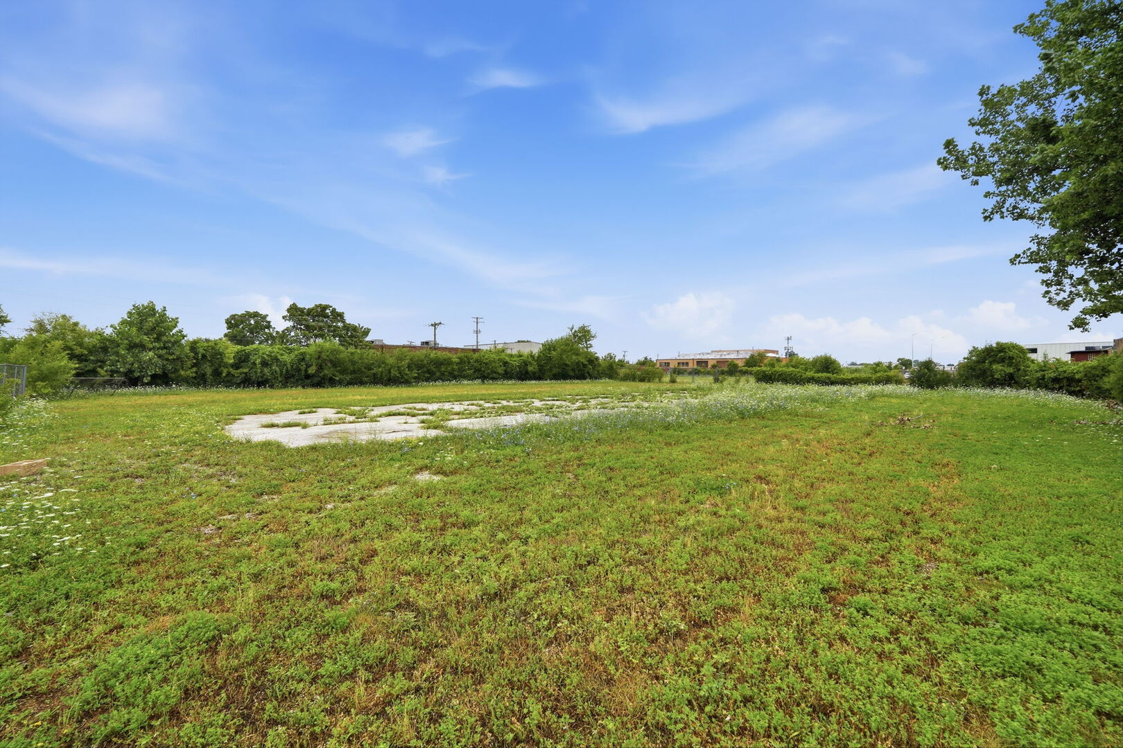 main property photo 40