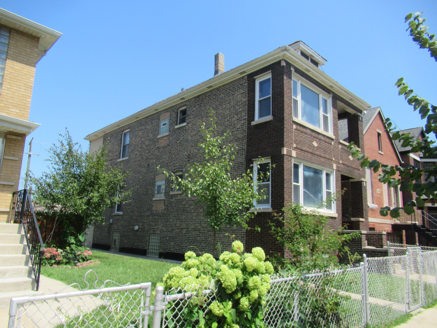 main property photo 3