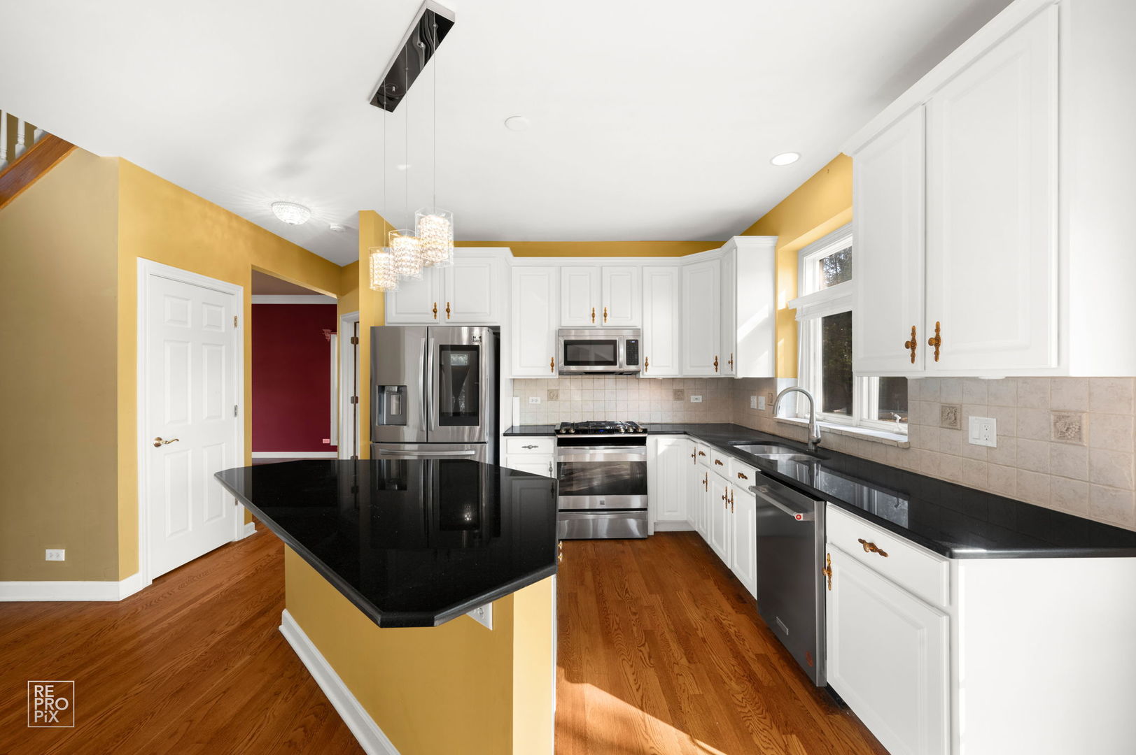main property photo 15