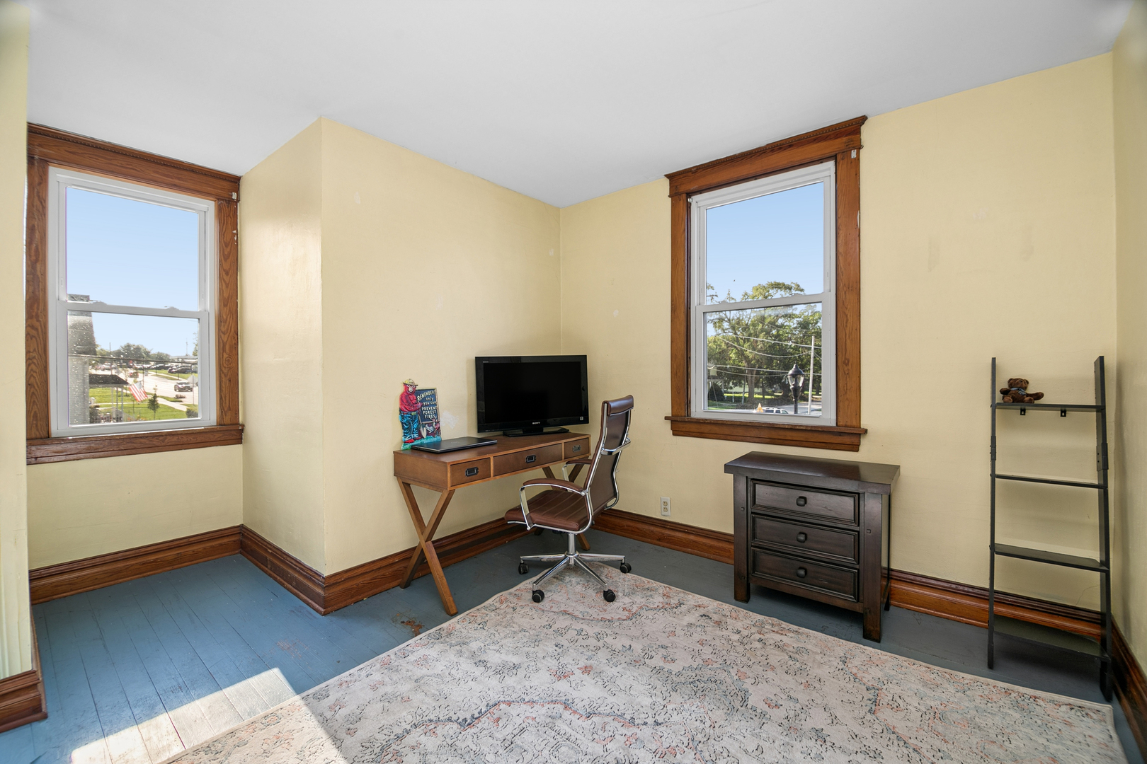 main property photo 30